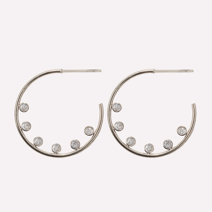 MEDIUM+ GLAM CZ HOOP EARRINGS IN SILVER